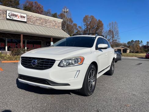 Used 2015 Volvo XC60 T6 image 5