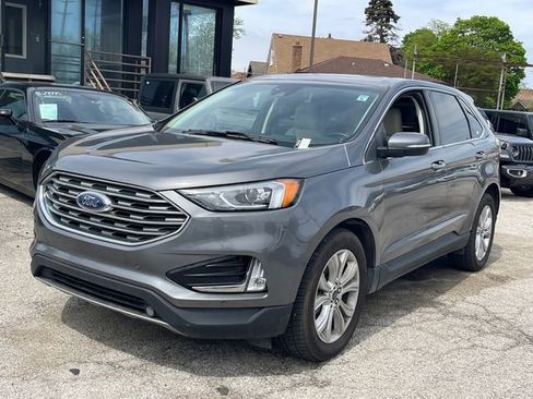 Used 2022 Ford Edge Titanium image 2
