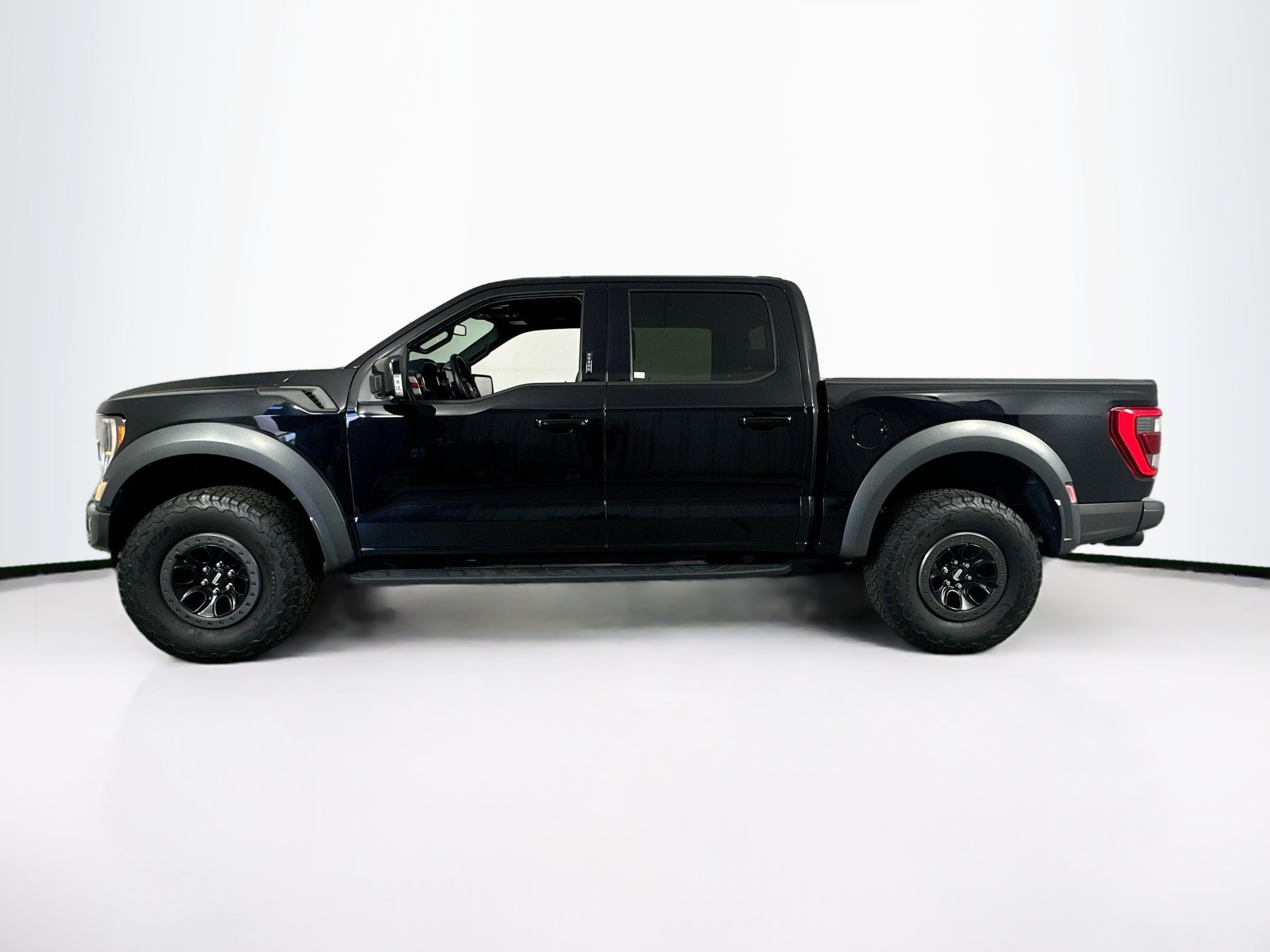 Used 2022 Ford F150 Raptor w/ Equipment Group 801A High AWD/4WD image 8