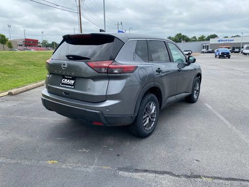 Used 2024 Nissan Rogue S AWD/4WD image 7