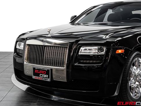 Used 2010 Rolls-Royce Ghost image 14