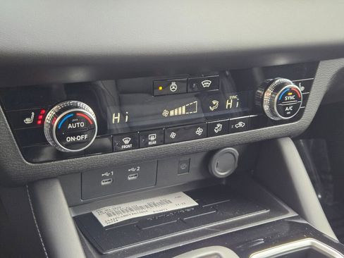 New 2026 Mitsubishi Outlander SE image 21