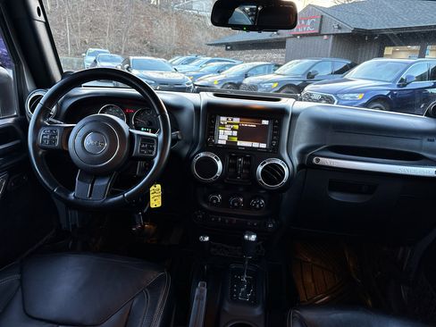 Used 2013 Jeep Wrangler Unlimited Sahara w/ Dual Top Group image 36