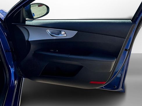 Used 2023 Kia Forte LXS image 25