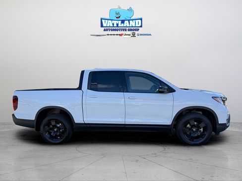New 2026 Honda Ridgeline Black Edition image 8