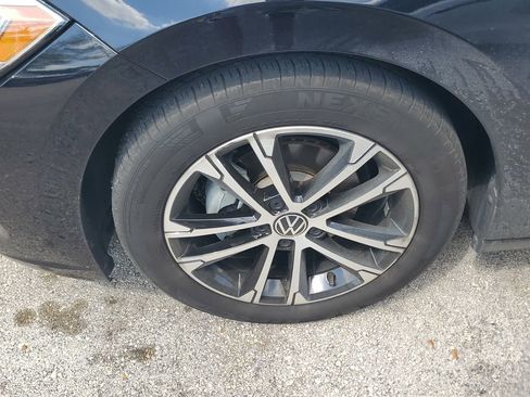 Used 2023 Volkswagen Jetta Sport image 4