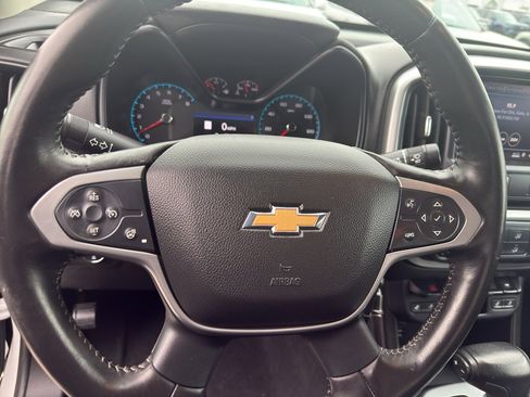 Used 2020 Chevrolet Colorado LT w/ Luxury Package image 18
