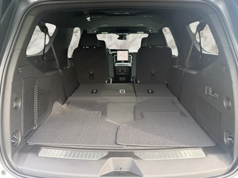 Used 2026 GMC Yukon XL AT4 AWD/4WD image 26