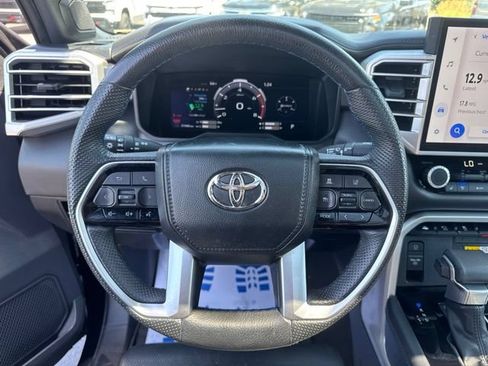 Used 2024 Toyota Tundra Platinum AWD/4WD image 17