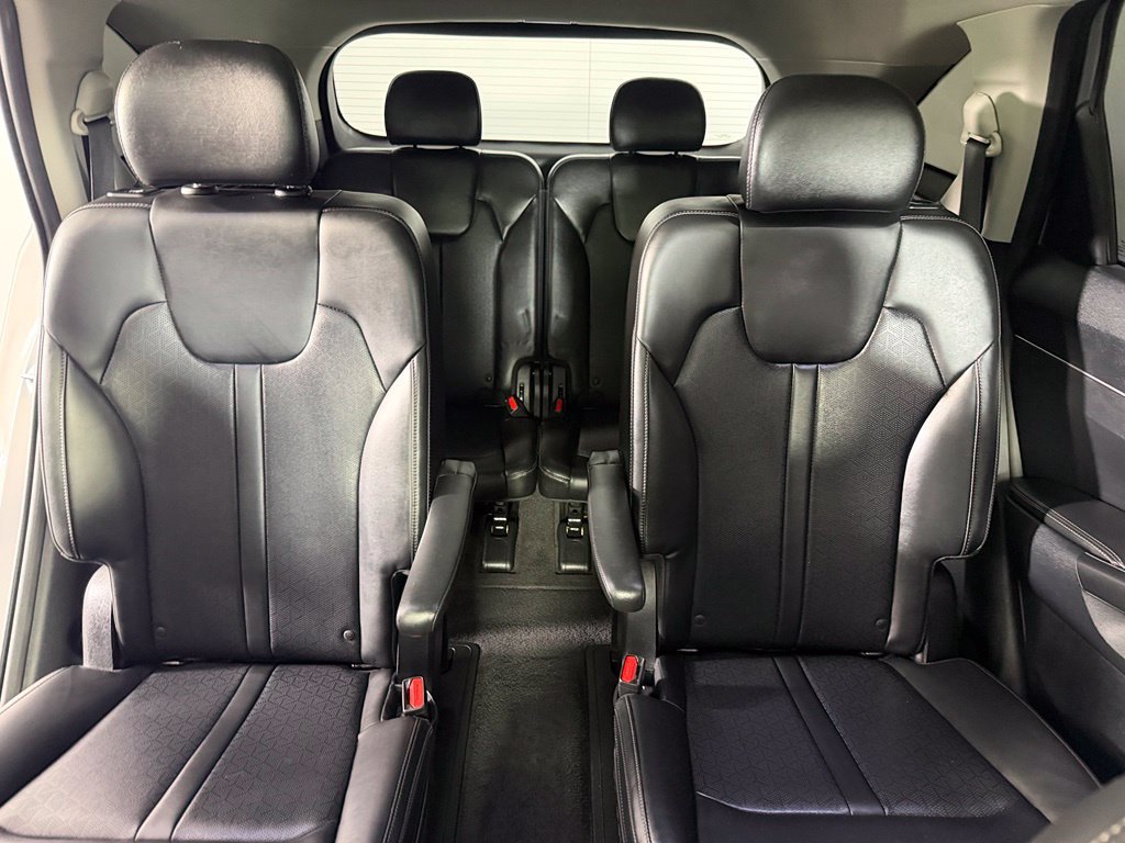 Used 2023 Kia Sorento EX w/ Panoramic Sunroof Package FWD image 19