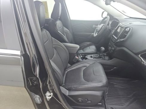 Used 2021 Jeep Cherokee Latitude Lux w/ Comfort/Convenience Group AWD/4WD image 20