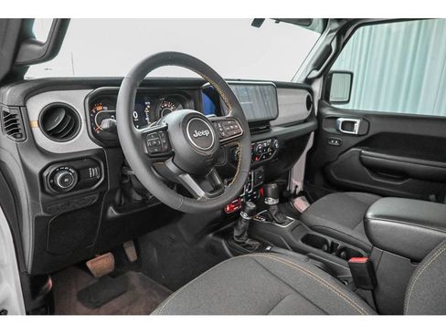 Used 2024 Jeep Wrangler Unlimited Sport AWD/4WD image 33