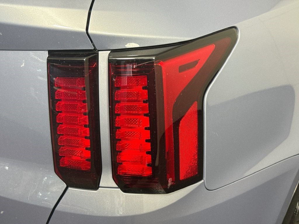 Used 2023 Kia Sorento S w/ Panoramic Sunroof Package FWD image 33