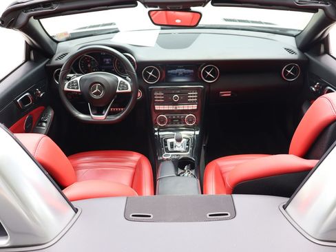 Used 2020 Mercedes-Benz SLC 300 image 10