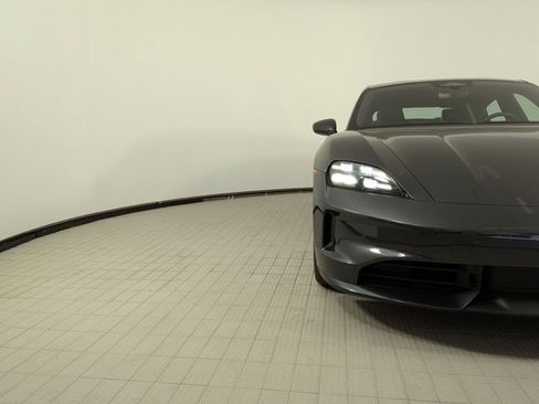 New 2026 Porsche Taycan 4S image 12