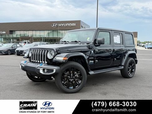 Used 2023 Jeep Wrangler Unlimited Sahara w/ Cold Weather Group AWD/4WD image 1