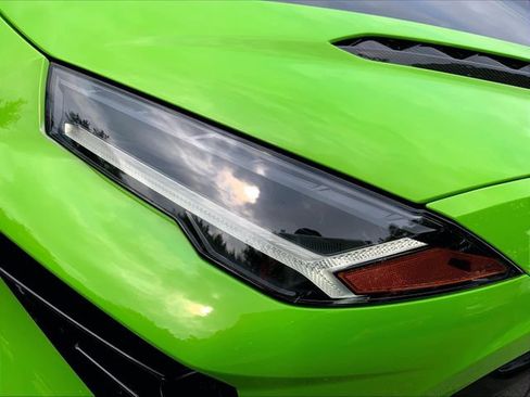 Used 2024 Lamborghini Urus Performante AWD/4WD image 7