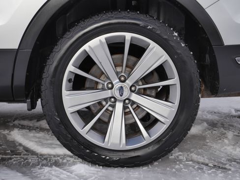 Used 2018 Ford Explorer Limited image 18