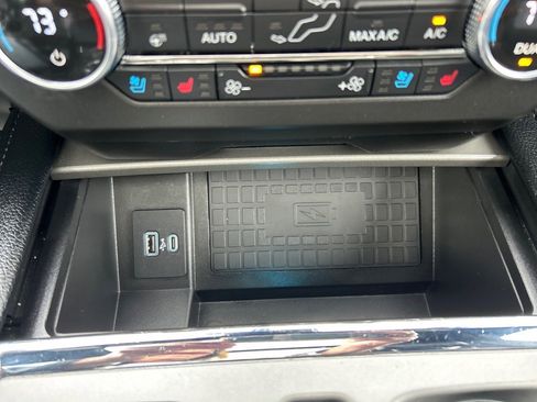 Used 2021 Ford Expedition Max XLT image 37