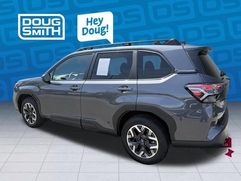 Used 2026 Subaru Forester Premium AWD/4WD image 2