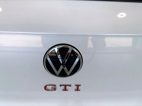 Used 2024 Volkswagen GTI SE FWD image 31