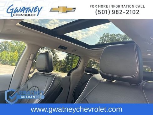 Used 2023 Chrysler Pacifica Limited image 24