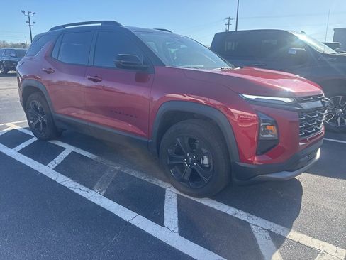 Used 2026 Chevrolet Equinox LT w/ Convenience Package II image 3