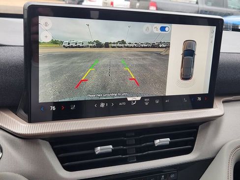 New 2026 Ford Explorer Active RWD image 18