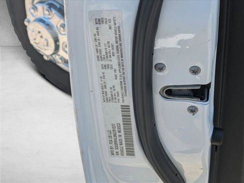 Used 2022 RAM 3500 Big Horn image 22