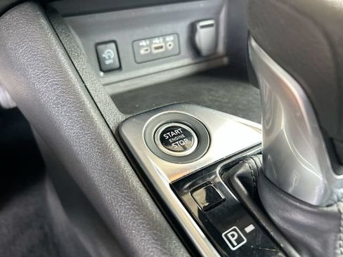 Used 2024 Nissan Sentra SV FWD image 16