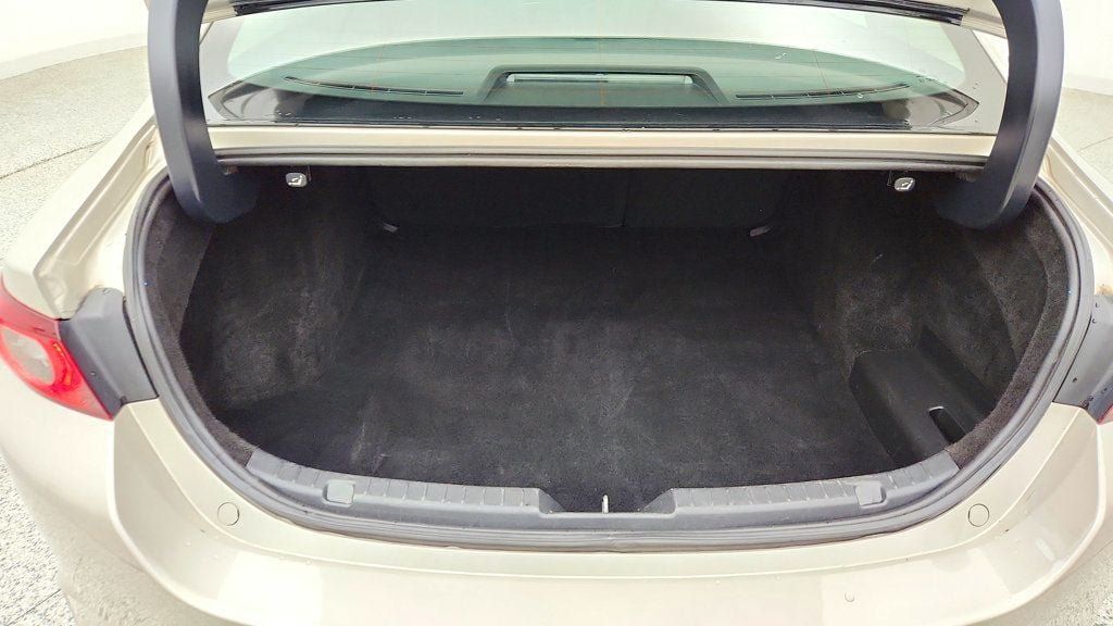 Used 2025 MAZDA MAZDA3 s FWD image 21