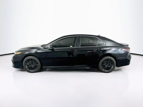 Used 2023 Toyota Camry SE FWD image 4