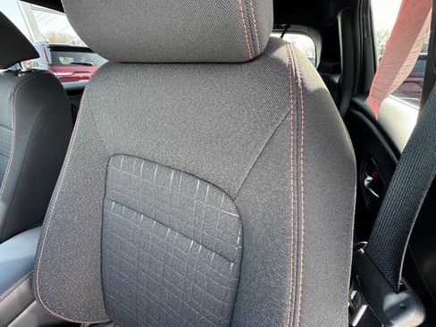 Used 2025 Honda HR-V Sport image 28