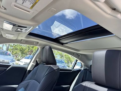 Used 2025 Lexus ES 350 Ultra Luxury w/ Accessory Package (Z2) FWD image 22