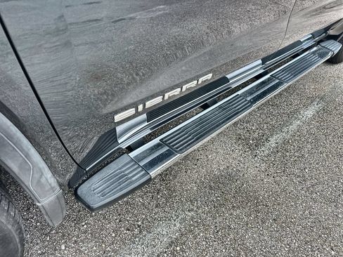 Used 2019 GMC Sierra 1500 SLT RWD image 4