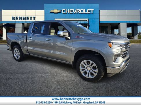 Used 2025 Chevrolet Silverado 1500 LTZ AWD/4WD image 1