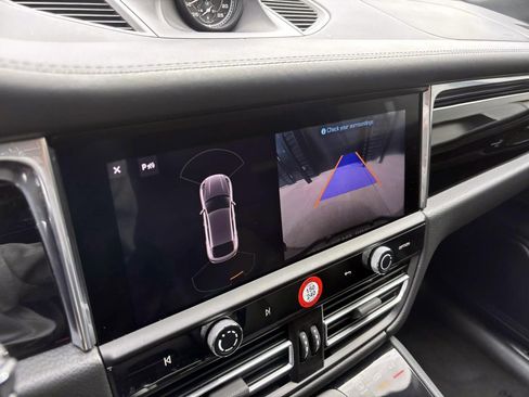 Used 2025 Porsche Macan Turbo image 36