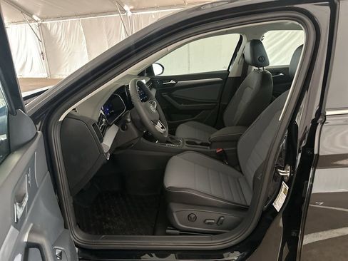 New 2026 Volkswagen Jetta SE FWD image 10