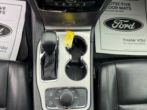 Used 2019 Jeep Grand Cherokee Limited AWD/4WD image 17