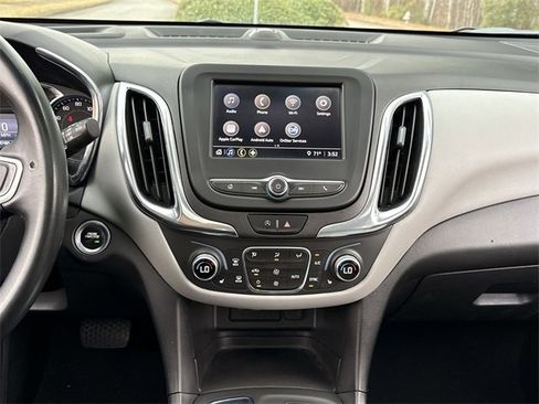 Used 2023 Chevrolet Equinox LT image 20