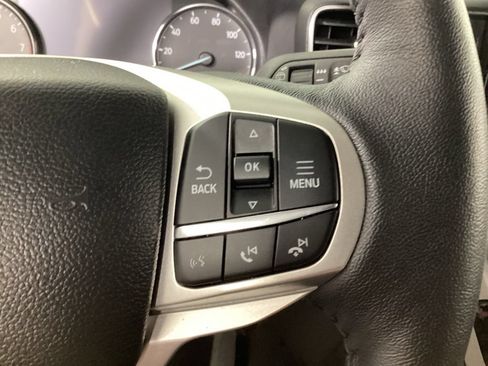 Used 2024 Ford Explorer XLT w/ Equipment Group 202A AWD/4WD image 15