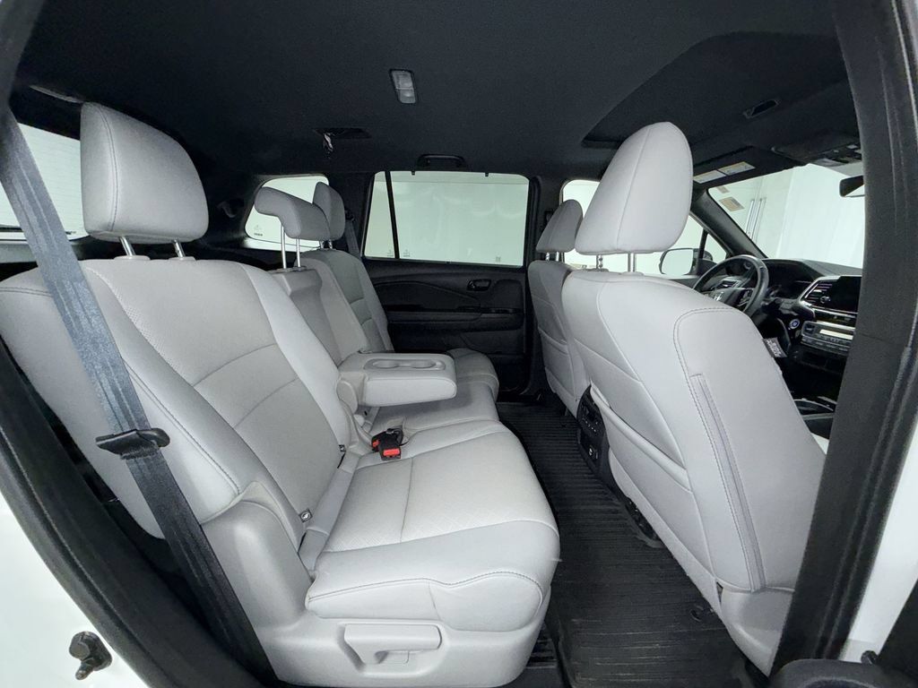 Used 2023 Honda Passport Elite image 17
