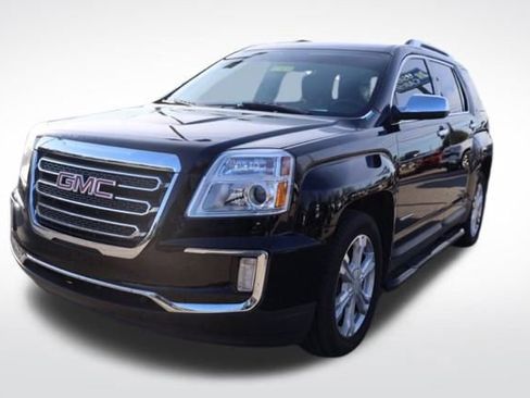 Used 2017 GMC Terrain SLT image 3