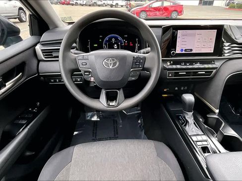 Certified 2025 Toyota Camry LE FWD image 5