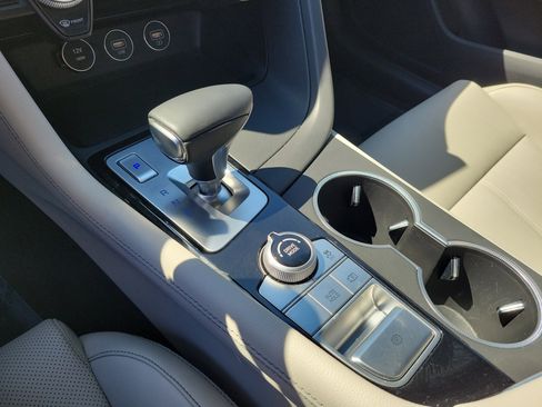 Used 2023 Genesis G70 2.0T RWD image 29