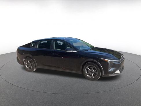 Used 2025 Kia K4 FWD image 2