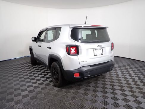 Used 2017 Jeep Renegade Sport w/ Power & Air Group AWD/4WD image 12
