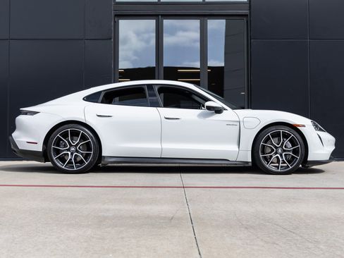 Certified 2023 Porsche Taycan image 12