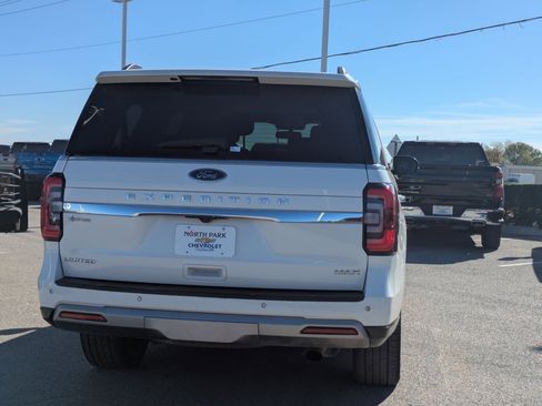 Used 2023 Ford Expedition Max Limited image 3