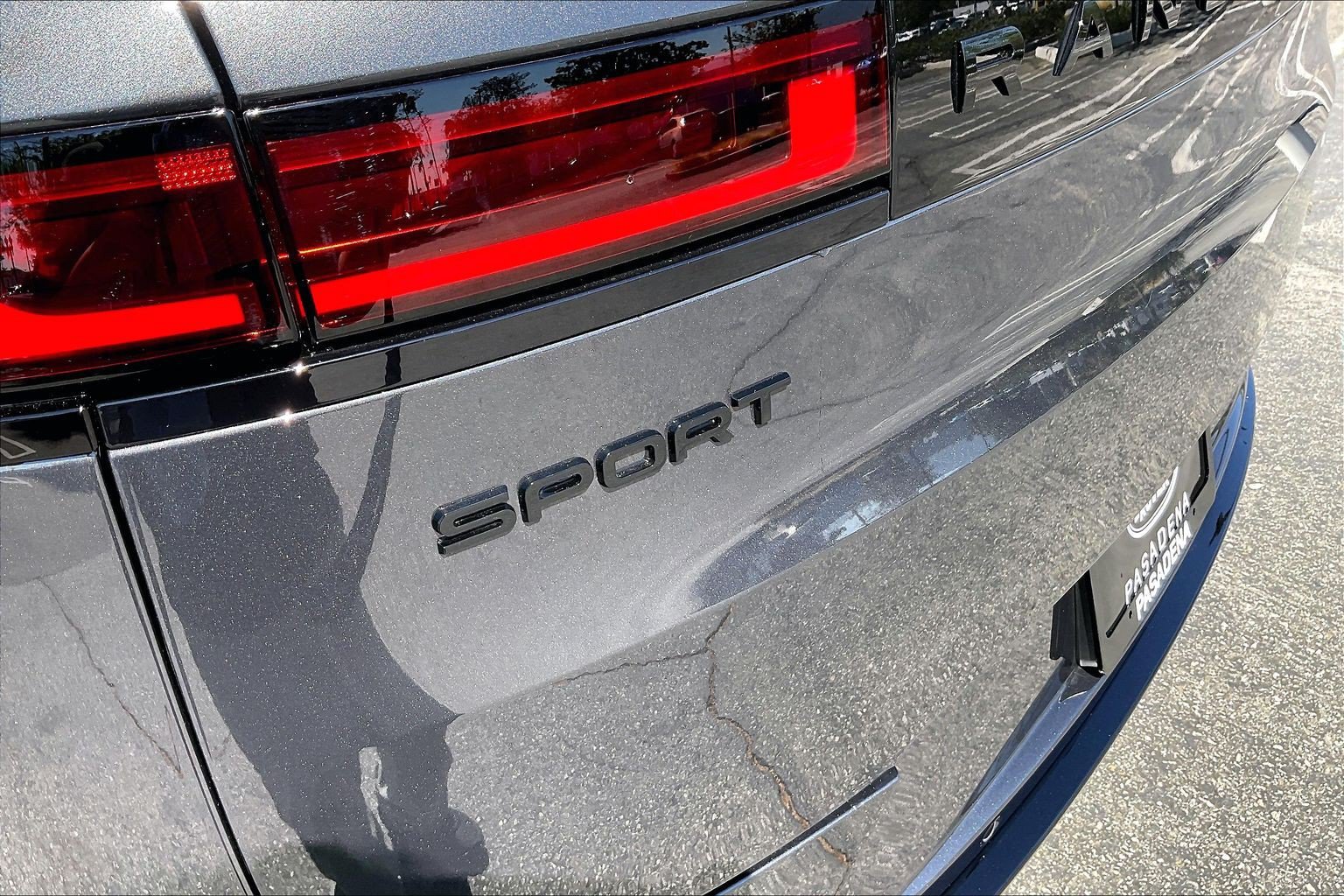 New 2026 Land Rover Range Rover Sport Dynamic SE AWD/4WD image 9